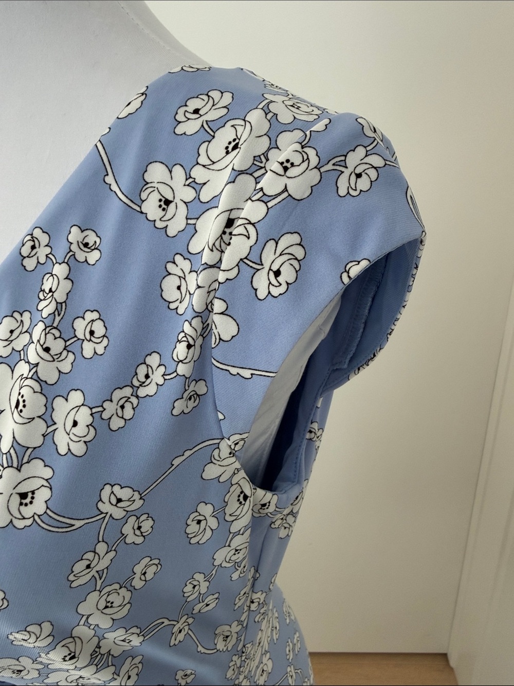 LAUREN Ralph Lauren Faux Wrap Front Midi Dress Floral V Neck Party Occasion Chic - Picture 7 of 15
